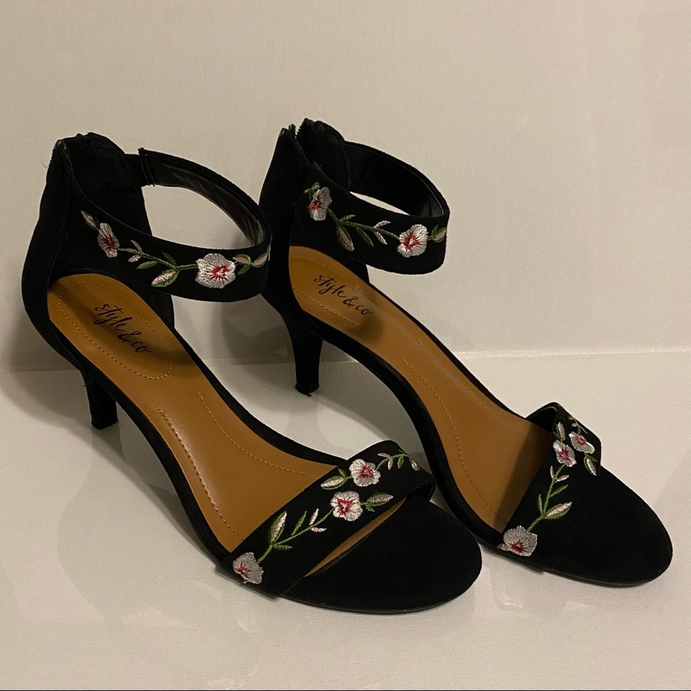 Style & Co Ankle Strap Floral Heel, Size: 7, Black